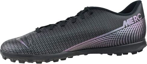 Nike Men's Football Shoe in Saudi Arabia