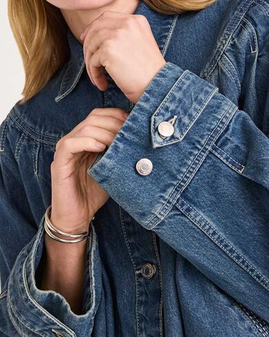 Womens Cropped Denim Jacket Long Sleeve Collared Button Down Pleated Jean Jckets with Pockets in Saudi Arabia