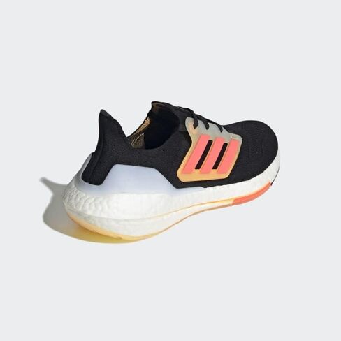 adidas Ultraboost 22 Vivid Red/Vivid Red/Turbo 10.5 D (M) in Saudi Arabia