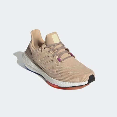adidas Ultraboost 22 Vivid Red/Vivid Red/Turbo 8 D (M) in Saudi Arabia
