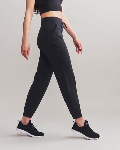 Rhone Women's DreamGlow Jogger in Saudi Arabia