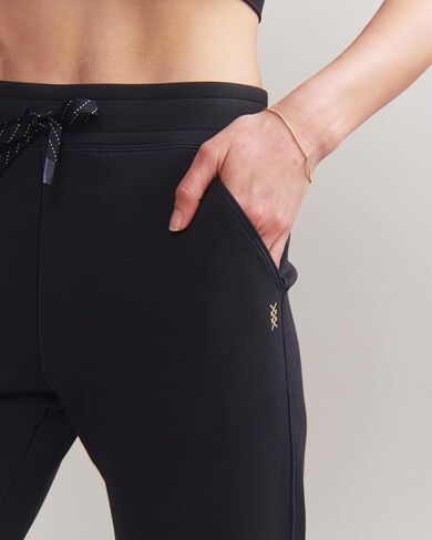 Rhone Women's DreamGlow Jogger in Saudi Arabia
