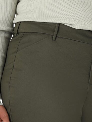 Lee Women's Plus Size Wrinkle Free Relaxed Fit Straight Leg Pant in Saudi Arabia
