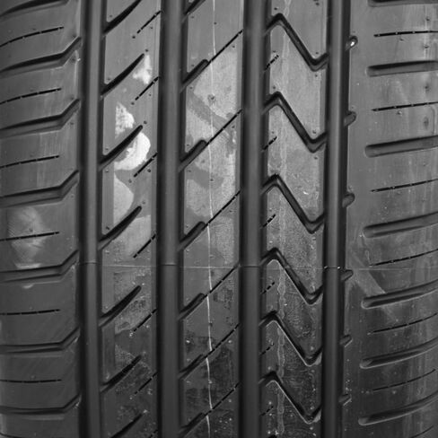 Lexani LX-Twenty 285/25ZR22 95W Performance Tire in Kuwait