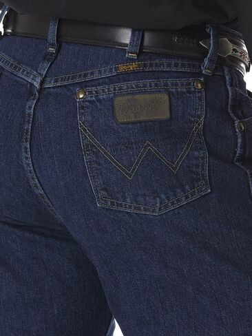 Wrangler Men's George Strait Cowboy Cut Original Fit Jean, Greyed Denim, 35W x 30L in Saudi Arabia
