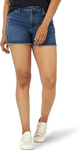 شورت جينز قصير للنساء من Wrangler مقاس 4 بوصات Fray Jean in Saudi Arabia
