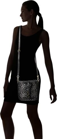 حقيبة كروس ناعومي للنساء من كالفن كلاين in Kuwait