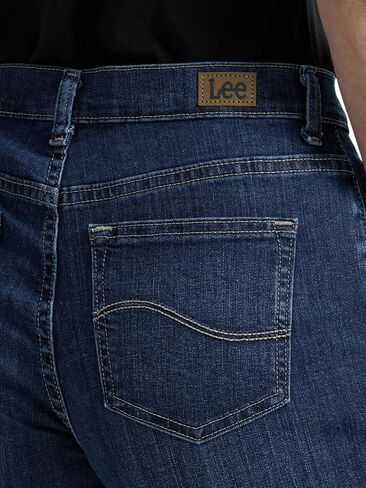 Lee Women's Relaxed Fit Straight Leg Jean, Authentic Nordic, 20 Short in Saudi Arabia