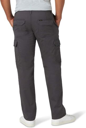 بنطلون كارجو مريح للغاية بقصة مستقيمة من نسيج تويل من سلسلة بيرفورمانس للرجال من ليي in Kuwait