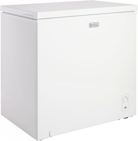 BLACK+DECKER 7.0 Cu. Ft. Chest Freezer, Holds up to 245 Lbs. of Frozen Food with Organizer Basket, BCFK706 in Kuwait