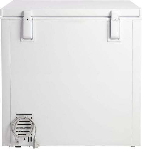 BLACK+DECKER 7.0 Cu. Ft. Chest Freezer, Holds up to 245 Lbs. of Frozen Food with Organizer Basket, BCFK706 in Kuwait