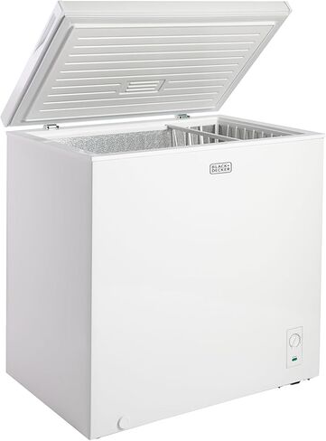 BLACK+DECKER 7.0 Cu. Ft. Chest Freezer, Holds up to 245 Lbs. of Frozen Food with Organizer Basket, BCFK706 in Kuwait