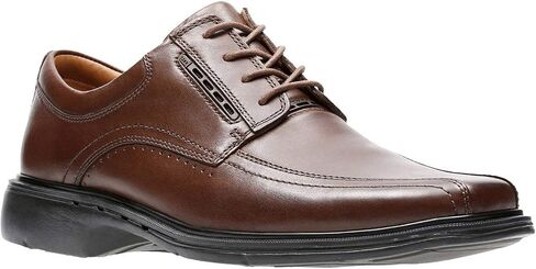 Clarks Men's Un.kenneth Lace-Up in Kuwait
