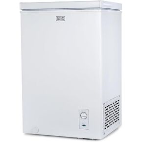 BLACK+DECKER 3.5 Cu. Ft. Chest Freezer, Holds up to 122 Lbs. of Frozen Food with Organizer Basket, BCFK356 in Kuwait