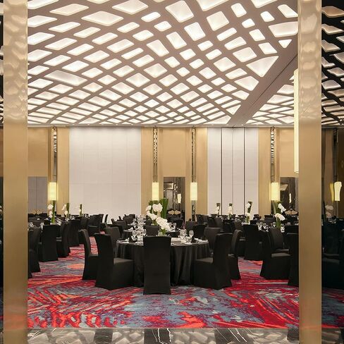 EMART Black Chair Covers 50 Pcs Spandex Stretch Universal Standard Seat Slipcovers Fitted for Wedding Bulk, Party, Banquet and Holidays Celebration in Saudi Arabia