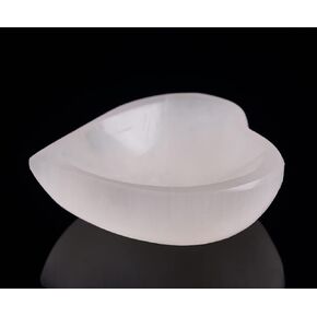 AMOYSTONE Natural Selenite Bowl Heart Shaped Selenite Plate for Crystals 4-4.7" for Reiki Healing Meditation Decoration