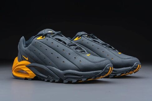 Nike Mens Hot Step Air Terra x NOCTA DH4692 002 Black University Gold - Size 10.5 in Saudi Arabia