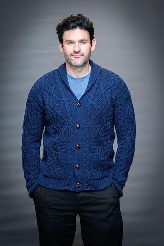 سترة كارديجان رجالية من صوف آران بياقة شال كاجوال مع أزرار in Kuwait