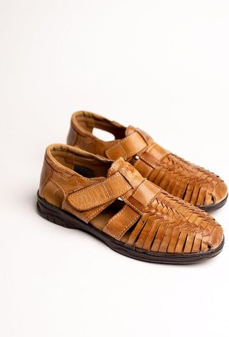 المكسيك En La Piel المصنوع يدويًا للرجال الصياد Huaraches Huaraches-جلد أصلي ، حزام قابل للتعديل وربط الحلقة ، تصميم مغلق ، أحذية زلة غير رسمية ومريحة-متوفرة في Tan و Moka in Kuwait