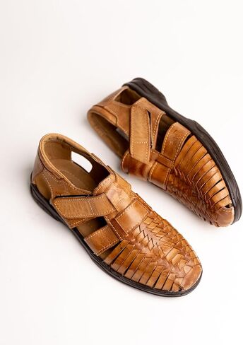 المكسيك En La Piel المصنوع يدويًا للرجال الصياد Huaraches Huaraches-جلد أصلي ، حزام قابل للتعديل وربط الحلقة ، تصميم مغلق ، أحذية زلة غير رسمية ومريحة-متوفرة في Tan و Moka in Kuwait