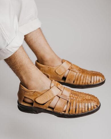 المكسيك En La Piel المصنوع يدويًا للرجال الصياد Huaraches Huaraches-جلد أصلي ، حزام قابل للتعديل وربط الحلقة ، تصميم مغلق ، أحذية زلة غير رسمية ومريحة-متوفرة في Tan و Moka in Kuwait