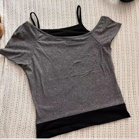 Emo Grunge Shirts Women 2000s Graphic Baby Tees Fake Two Piece Short Sleeve Vintage Y2k Crop Top Goth Alt Clothes in Saudi Arabia