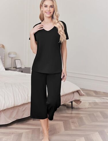 Ekouaer Womens Pajama Sets Soft Cotton Pj Short Sleeve Top with Capri Pants Sleepwear 2 Piece Print Loungewear,S-XXL in Kuwait
