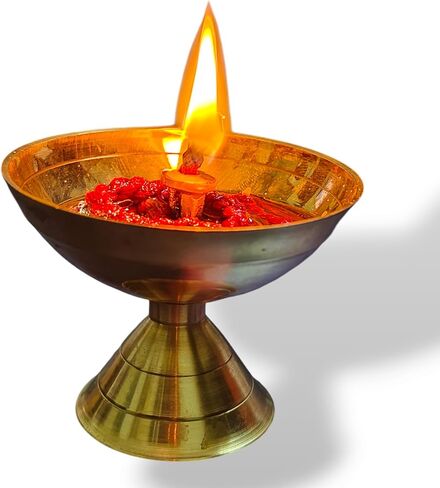 مصباح زيت النحاس DIYA مع DIYA BATI ، MOLI/KALAWA FOR AARTI ، DIWALI ، NAVRATRAS ، LIGHTING ، HAWAN PUJA ، Hindu Puja Deepak مع Jott Bati و Roli in Saudi Arabia