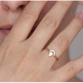 Xiaomei 14k Yellow Gold Teardrop Halo Pear Cut 0.2ct Cubic Zirconia Pear-Shaped Diamond Ring Set CZ Solitaire Engagement Ring Size 6-10 (US 6)