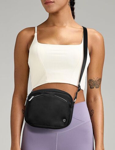 حقيبة Crossbody Womens ، حقيبة كتف الهاتف الأنيقة المضادة للسرقة. in Kuwait
