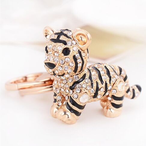 Tiger Keychain للنساء - سحر محفظة براقة مع سبيكة وحجر الراين - ملحق سلسلة مفاتيح أنيقة لعيد الميلاد in Kuwait
