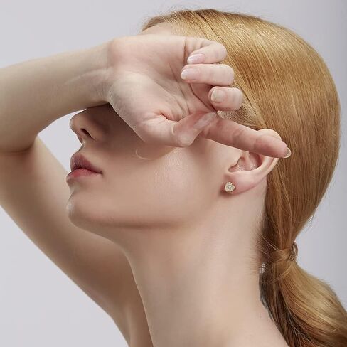 مقر القلب المطلي بقلب الذهب 18K للنساء حلق المسمار الظهر المثلج Zirconia micropave الأزياء المجوهرات سينتيريا in Kuwait