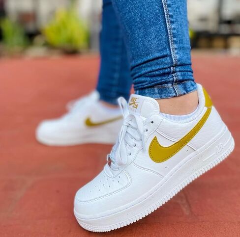 نايك حذاء رياضي للرجال in Kuwait