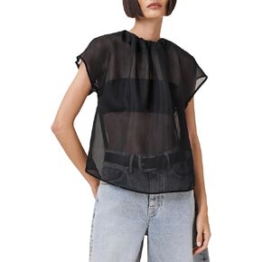 تريشا تريشا شير أعلى in Kuwait