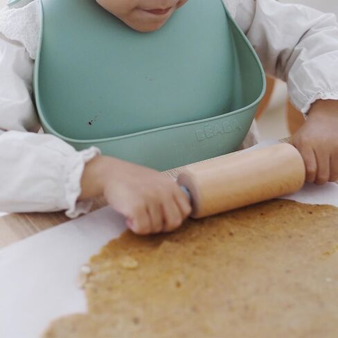 Beaba Silicone Baby Bib, Baby Bibs with Baby Food Catcher, Baby Boy Bibs Baby Girl Bibs, Baby Essentials for Feeding, 2 Pack in Saudi Arabia