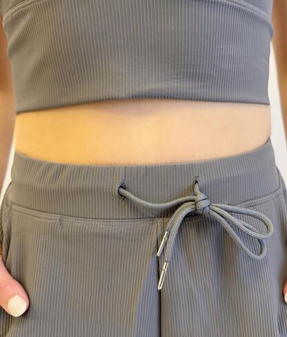 مجموعة شورتات رياضية مبطنة للرياضات-شورتات عالية الخلاص مع جيوب ، ممتدة وأنيقة لليوغا ، التمرين والملابس غير الرسمية in Kuwait