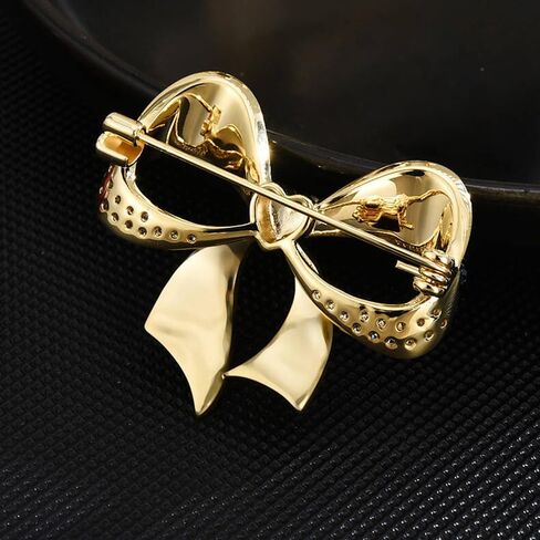 Kokoma Rhinestone Bow Brouch Pin للنساء اللامع CZ CZ Crystal Pearl متدلي بشريط القوس القوس صدر طية طية طية زفاف الحفلات ، فستان ، قميص ، قميص مقطع للملابس ، إكسسوارات ، مجوهرات in Saudi Arabia