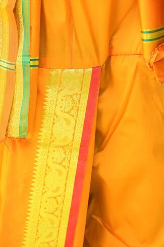 على استعداد لارتداء Dhoti و Angavastram مع حدود الأوراق الذهبية المنسوجة in Saudi Arabia