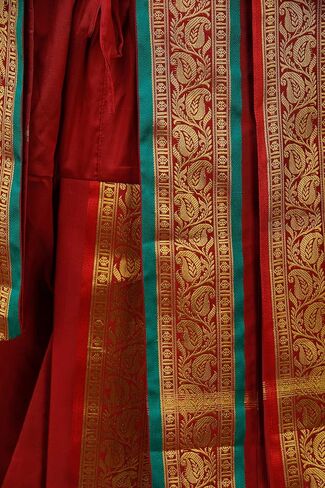 على استعداد لارتداء Dhoti و Angavastram مع حدود الأوراق الذهبية المنسوجة in Kuwait