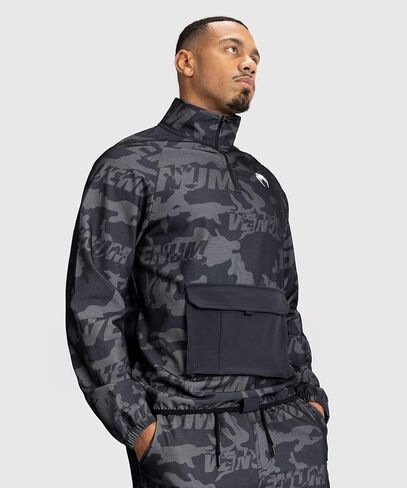 Venum Men's Trooper Half-Zip Jacket in Saudi Arabia
