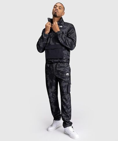 Venum Men's Trooper Half-Zip Jacket in Saudi Arabia