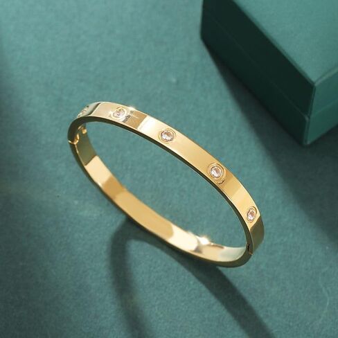 Lamdo 18K Gold Plated Womens Stackable Floral Gold Clover Bracelets Set Love Bangle Bracelets Non Tarnish, Gold Bracelet Set Trendy Jewelry,Gifts for Women's Day and Mother's Day in Kuwait