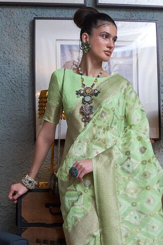 Women's Kanjivaram Soft Silk Saree With Blouse Piece 6.3metres in Saudi Arabia