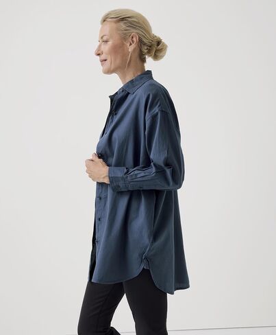 Pact Organic Cotton Women's Lightweight Oversized Shirt in Kuwait
