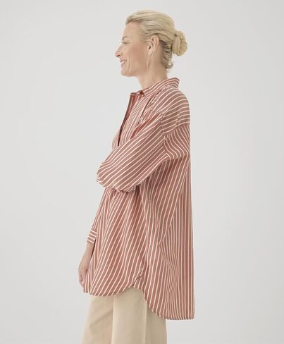 Pact Organic Cotton Women's Lightweight Oversized Shirt in Kuwait