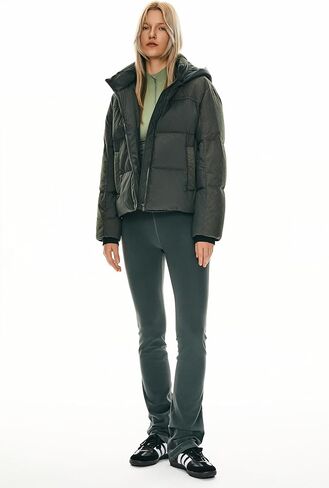 Orolay Women's Cropped Puffer Jacket Winter Hooded Zip Quilted Down Coat Warm Corduroy Fashion Outerwear with Pockets in Saudi Arabia