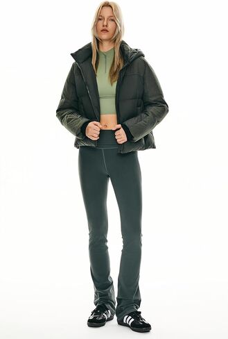 Orolay Women's Cropped Puffer Jacket Winter Hooded Zip Quilted Down Coat Warm Corduroy Fashion Outerwear with Pockets in Saudi Arabia