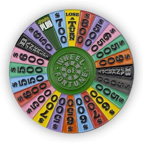 عجلات لعبة Fortune Show Spin Wheel المينا دبوس الظهر | عجلة لعبة Fortune Game تحت عنوان الدبابيس لحقائب الظهر | يقيس دبوس البصفقة 3 بوصات في القطر