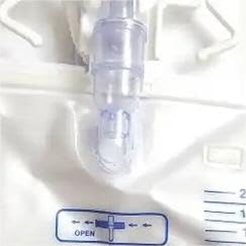 5 عبوات من أكياس تصريف البول مع حجرة مضادة للارتجاع، كيس بول للبالغين بحجم 2000 مل، حقيبة بولية احترافية للمساعدة الصحية في المنزل والمستشفيات in Kuwait