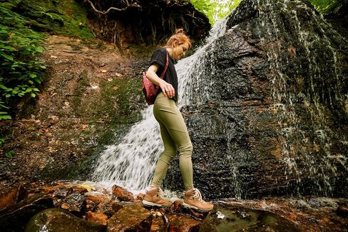 Vasque Women's Talus AT UD Hiking Boot, Brindle/Baltic, 6.5 Medium in Kuwait